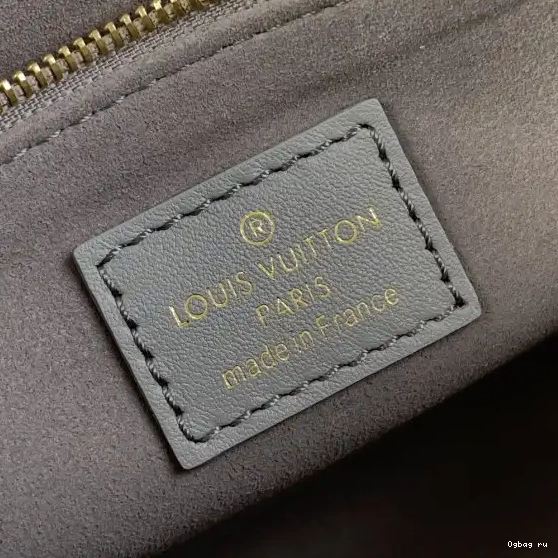 ONTHEGO PM-25*19*11.5cm LOUIS VUITTON 0520